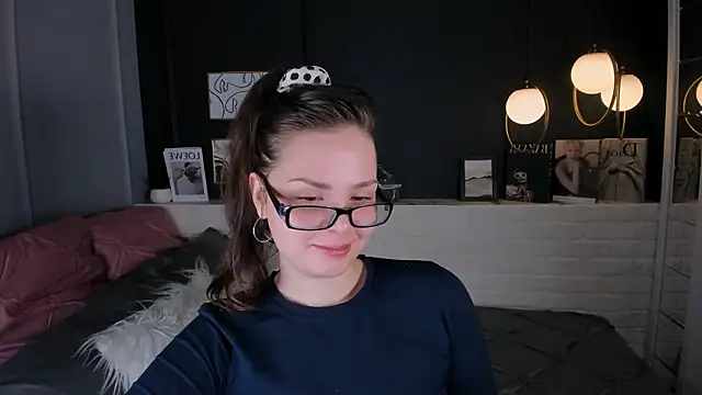 Maykinkya online show from March 19, 1:59 pm