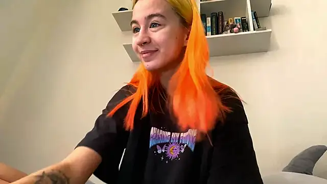 EmilyHein online show from February 20, 6:10 am