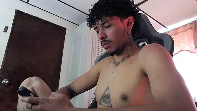 D3v1L88 online show from April 4, 5:21 pm