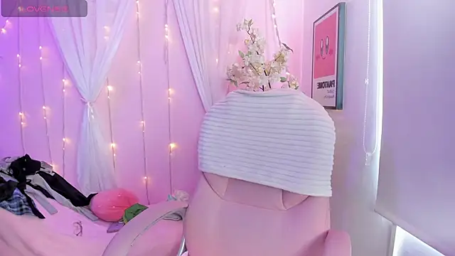 Bella Miller1  online show from March 3, 3:40 pm