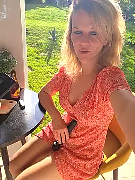 Couple-Kiwii-Orchidee-Boy online show from April 19, 4:28 pm