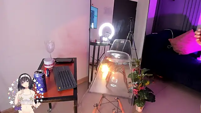 Luna tagliaferri online show from April 18, 9:15 pm