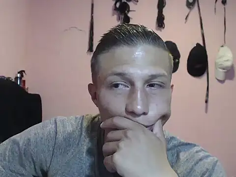 Snapshot of Cronos_Hot_8 chatting on March 2, 2:02 pm Cronos Hot 8 online show from March 2, 2:02 pm