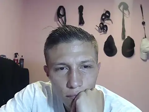 Snapshot of Cronos_Hot_8 chatting on March 6, 8:55 am Cronos Hot 8 online show from March 6, 8:55 am