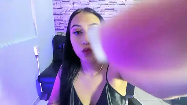 paula ross  online show from March 13, 11:44 pm