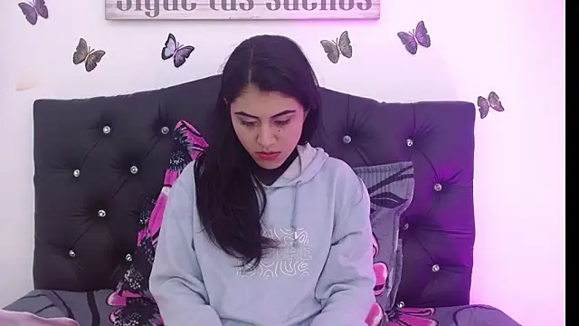 Coral Villalobos online show from March 7, 1:30 pm