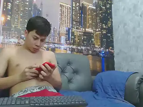 santiago xxxcol online show from April 22, 11:39 pm