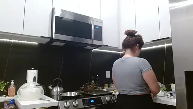 HazelSkyesChat online show from April 21, 1:39 pm