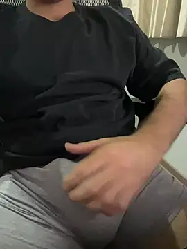 Snapshot of javfran76 chatting on May 29, 12:52 am javfran76 online show from May 29, 12:52 am