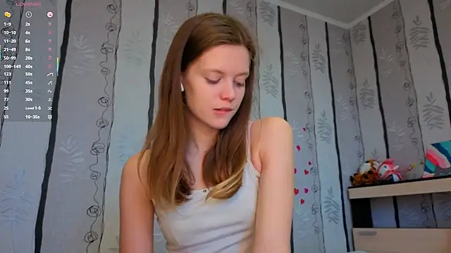 SueFerreyra online show from April 22, 8:06 am