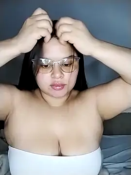 SamanthaStonee online show from March 29, 8:20 pm