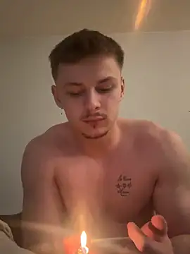 Snapshot of Lucas328706 chatting on February 4, 7:47 am Lucas328706 online show from February 4, 7:47 am