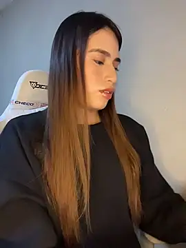 romyamo online show from March 20, 1:43 am