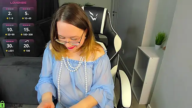 Dixon Ross online show from April 7, 12:05 pm