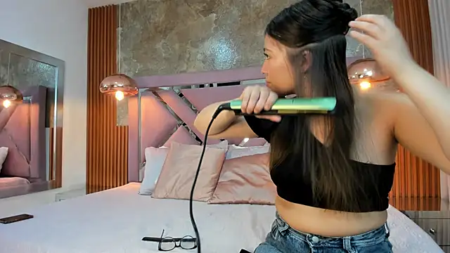 ChloeandAdam online show from March 29, 1:49 am