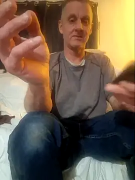 sexy hottie guy online show from April 21, 2:51 am