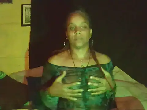 BadGyalGem online show from February 5, 5:12 am