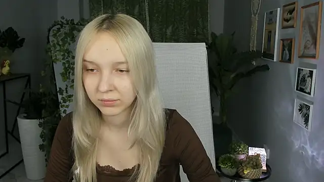 MaoqiBeverly online show from April 22, 5:10 am