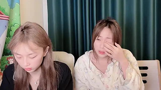 Snapshot of SM_0002 chatting on February 14, 7:43 pm SM 0002 online show from February 14, 7:43 pm