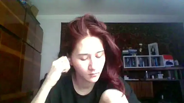 NickiKisinger online show from February 21, 7:09 am