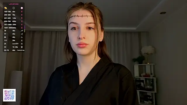 LeanneDinkle online show from April 24, 4:04 am