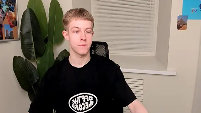 Dylan Norton online show from April 22, 3:02 pm