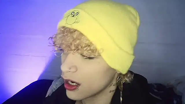 lucke collins22 online show from March 6, 7:05 am