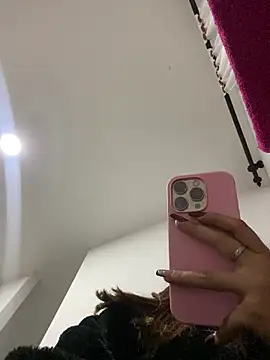 alison parkerr26 online show from March 7, 3:36 am