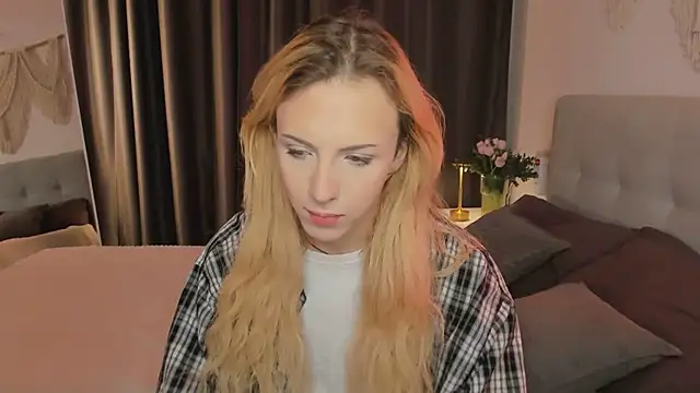 Tiffany  King online show from April 15, 5:25 am