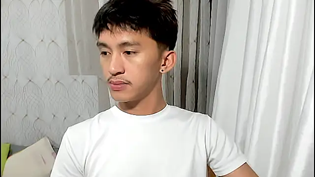  andrie69  online show from April 20, 1:03 pm