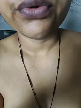 Snapshot of Sexy_khushi19 chatting on July 29, 10:13 am Sexy khushi19 online show from July 29, 10:13 am
