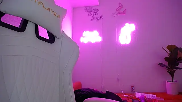 groovynights online show from March 8, 4:17 pm