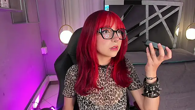 Snapshot of Magic_ivy chatting on April 24, 7:38 pm Magic ivy online show from April 24, 7:38 pm