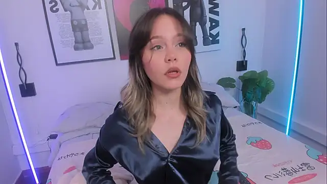 Hey lucy   online show from February 8, 3:26 pm