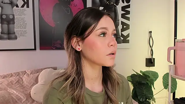 Hey lucy   online show from March 12, 11:27 am