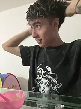 AlexanderCollman2 online show from April 1, 3:07 am