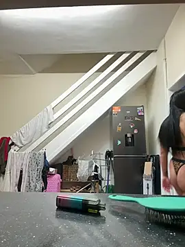 Nicole6421 online show from April 6, 7:04 pm