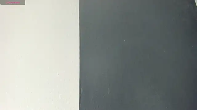 CarolineFyre online show from April 21, 12:33 pm