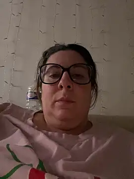 JasmineGlow7 online show from April 10, 11:20 pm