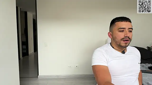 Snapshot of Sofii_n_Diego chatting on July 26, 5:20 pm Sofii n Diego online show from July 26, 5:20 pm
