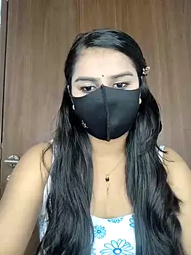 Alix cuti online show from April 8, 6:30 pm