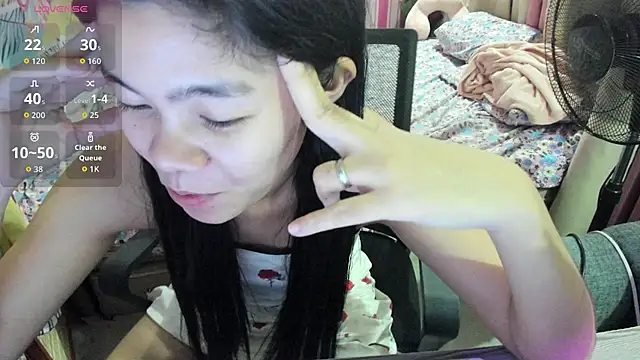 Snapshot of HornyAsianXxX chatting on July 18, 12:42 pm HornyAsianXxX online show from July 18, 12:42 pm