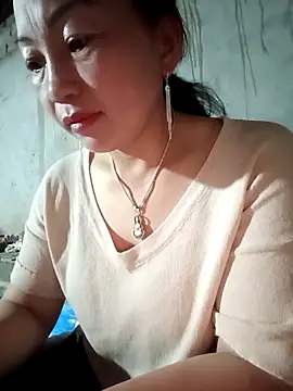 baby 112233 online show from April 21, 10:45 pm