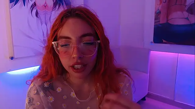 Snapshot of mere_in_redd chatting on June 20, 12:08 pm mere in redd online show from June 20, 12:08 pm