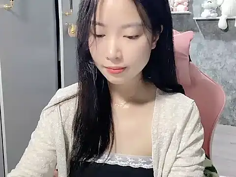 Linne6789 online show from April 19, 5:34 pm