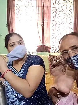 HoneyHush online show from February 18, 6:09 am