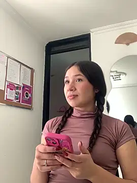 DULCE MARIA EF online show from February 27, 12:49 pm