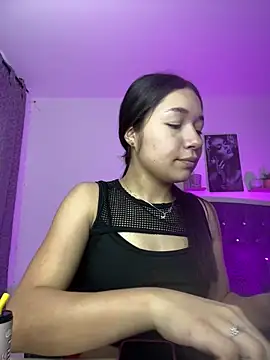 DULCE MARIA EF online show from March 5, 1:07 pm