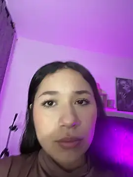 DULCE MARIA EF online show from March 6, 12:34 pm