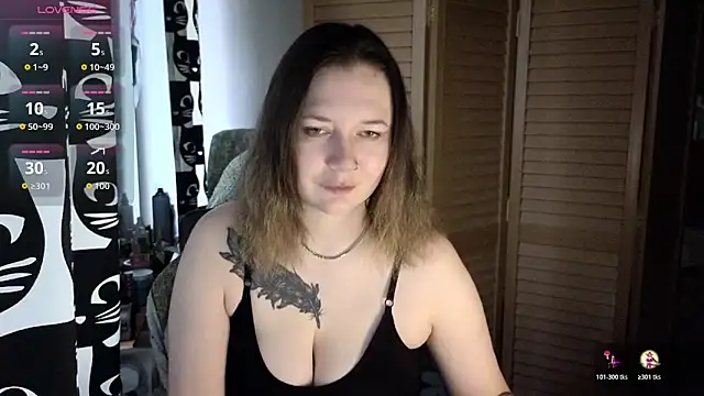 Snapshot of Ozalin_ chatting on June 18, 8:14 am Ozalin online show from June 18, 8:14 am